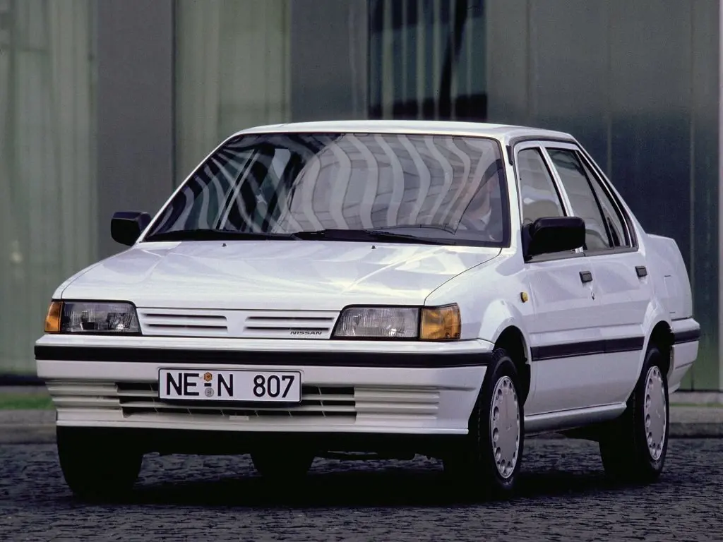 Nissan Sunny N13 Седан