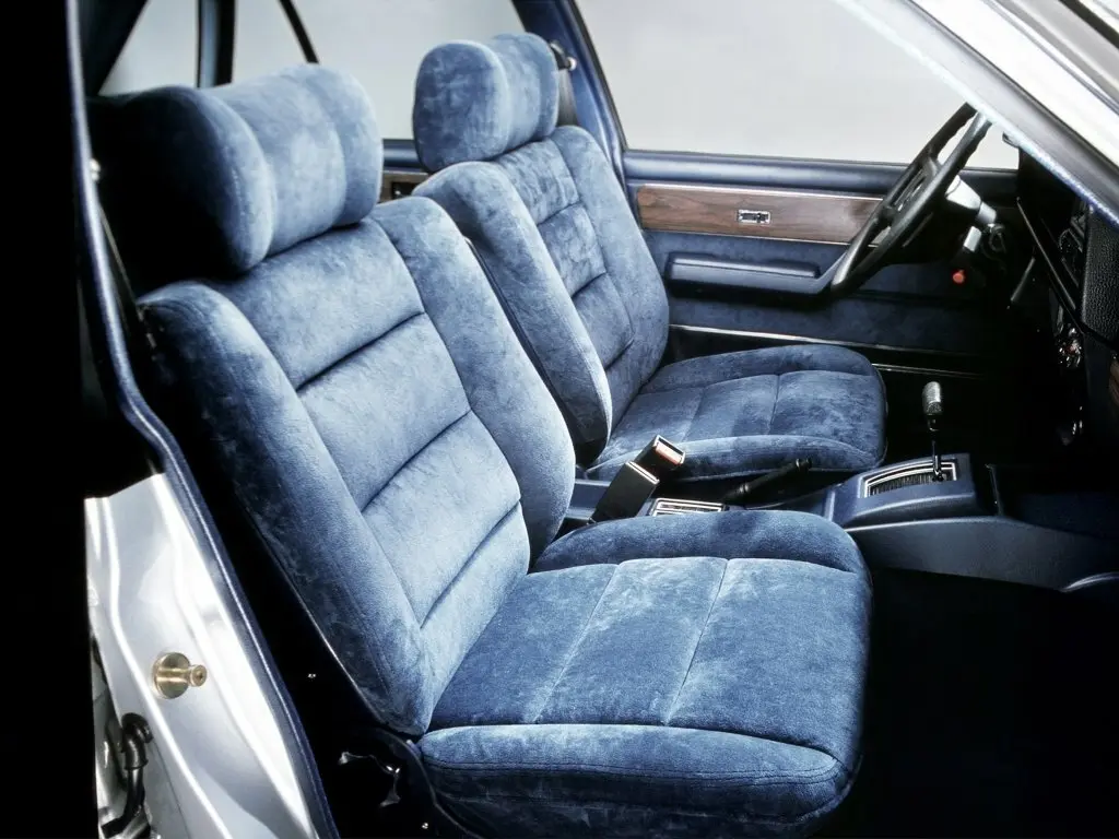 Opel Senator A Седан — photo 4