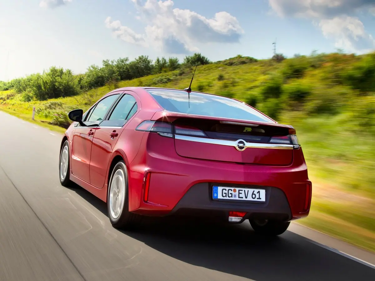 Opel Ampera I Хэтчбек 5 дв. — фото 4