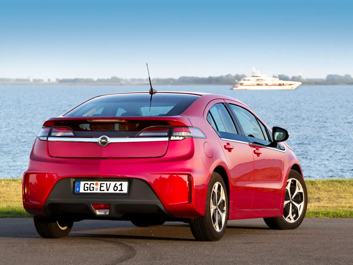Opel Ampera I Хэтчбек 5 дв. — фото 5