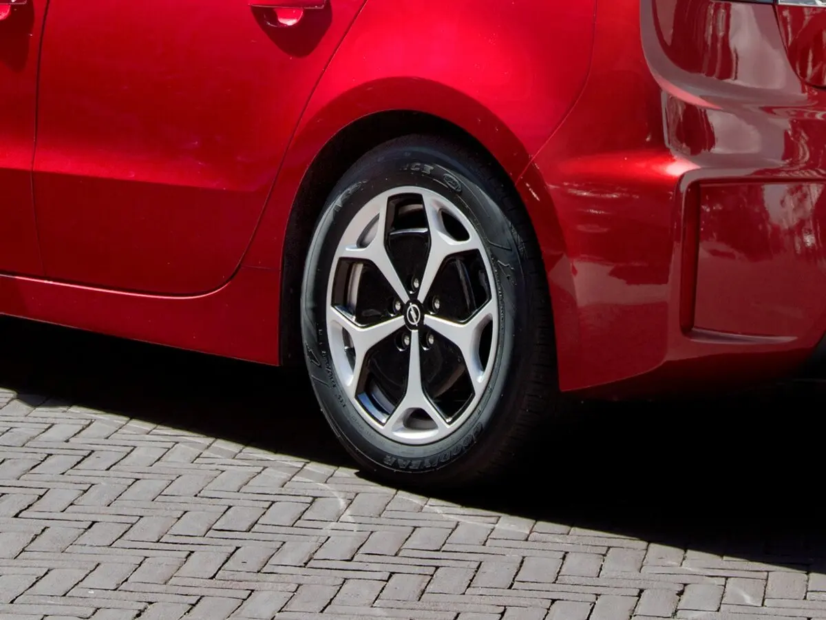 Opel Ampera I Хэтчбек 5 дв. — фото 13