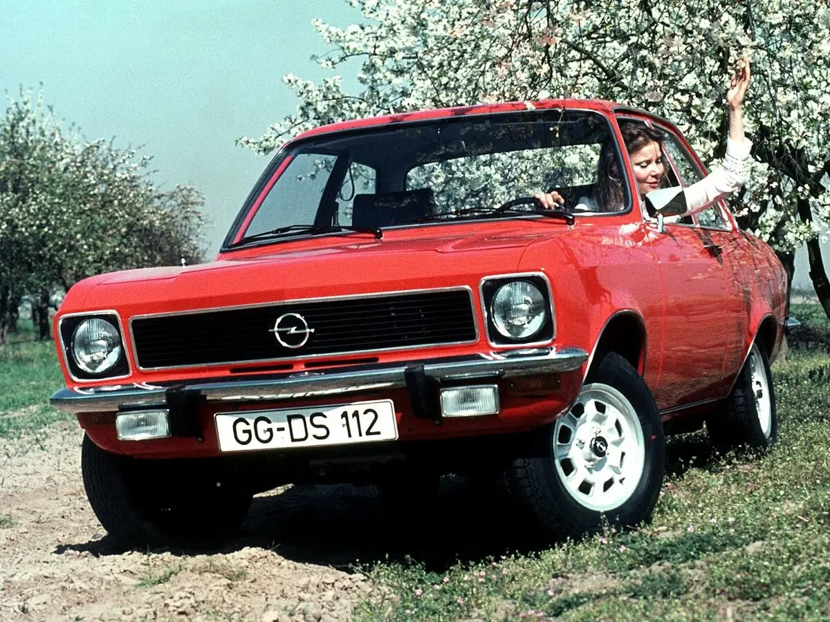 Opel Ascona A Купе — сүрөт 3