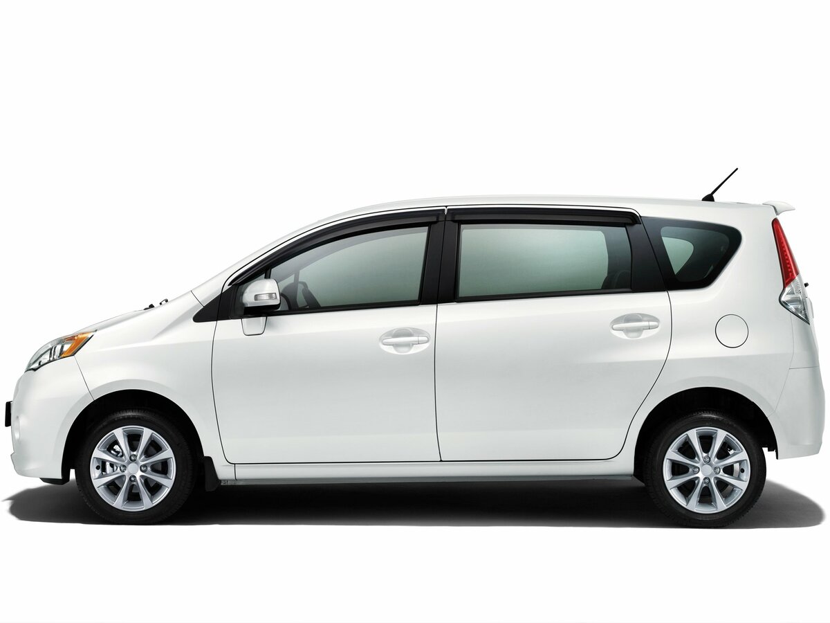 Perodua Alza I Компактвэн — фото 2
