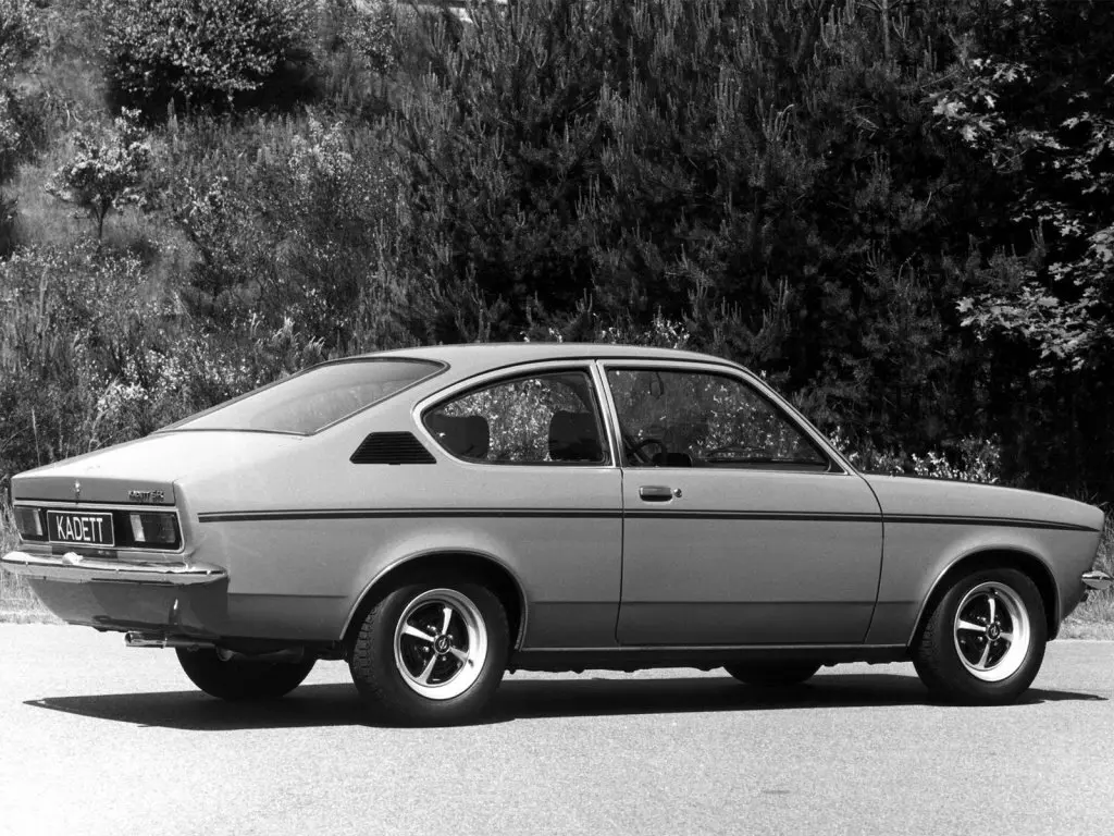 Opel Kadett C Купе — фото 4