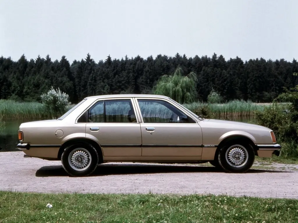 Opel Commodore C Седан — photo 2