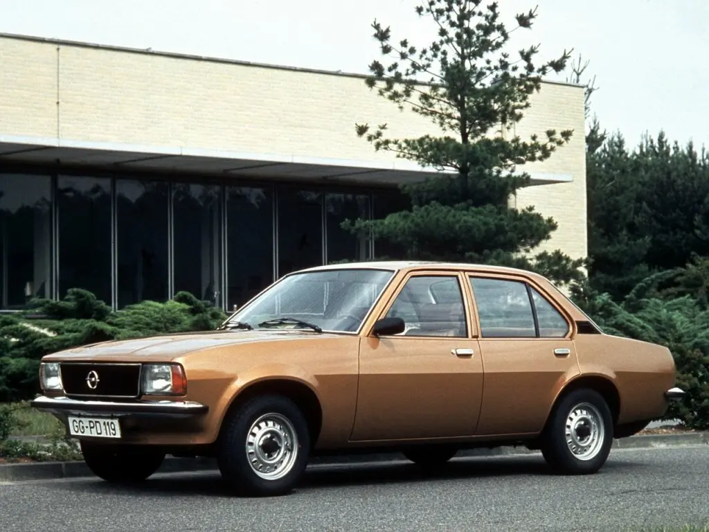 Opel Ascona B Седан
