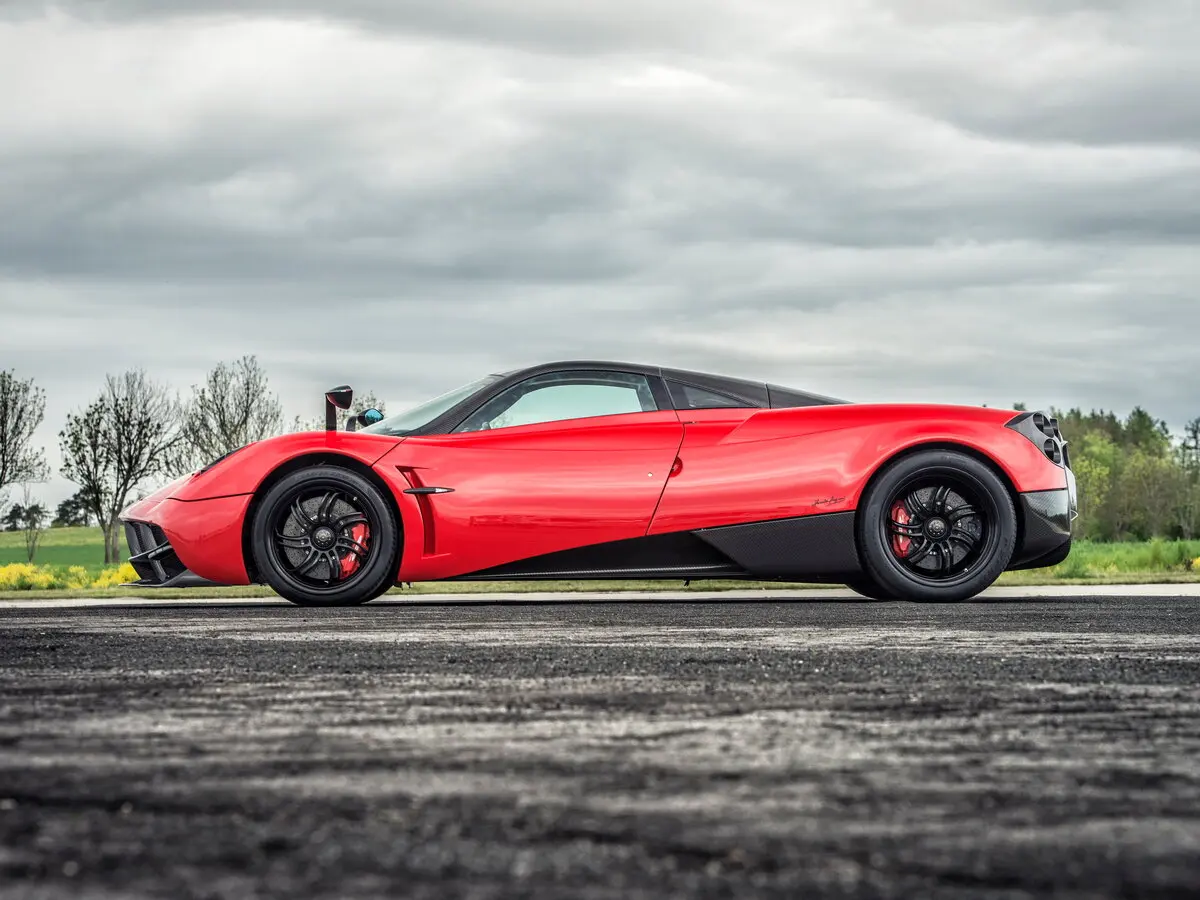 Pagani Huayra 2012 – н.в. Купе — сүрөт 2