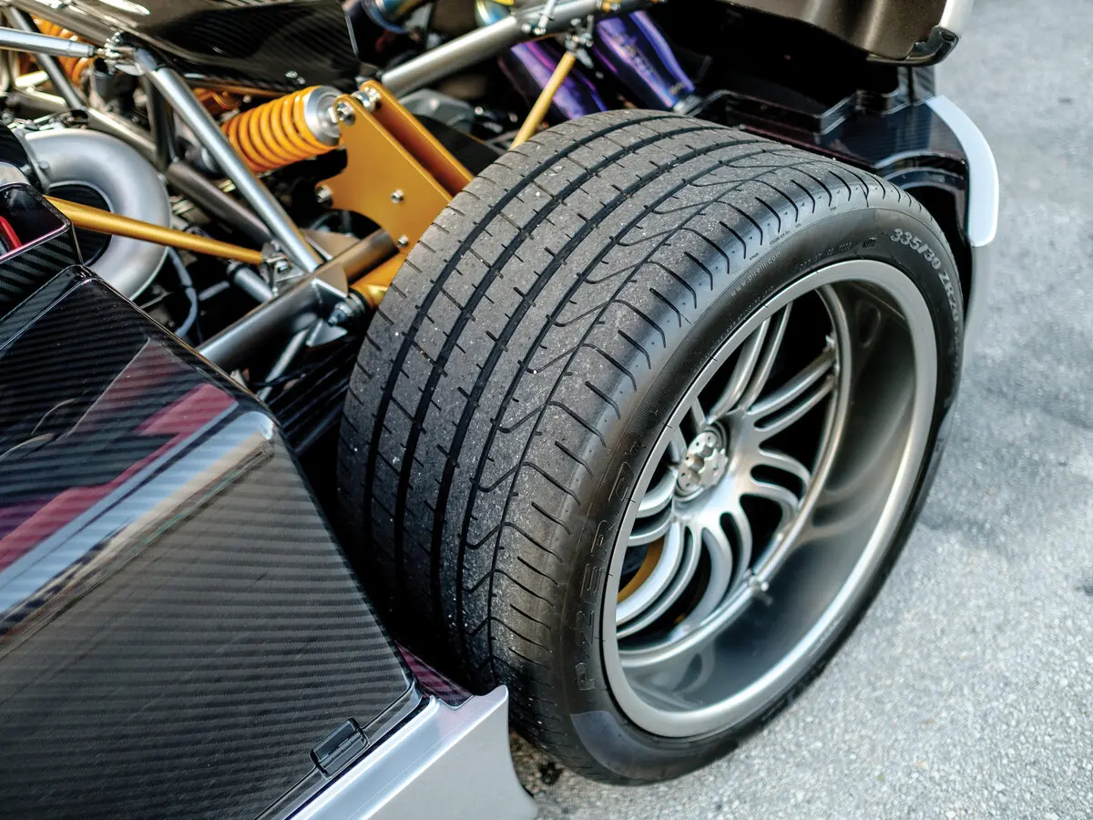 Pagani Huayra 2012 – н.в. Купе — сүрөт 15
