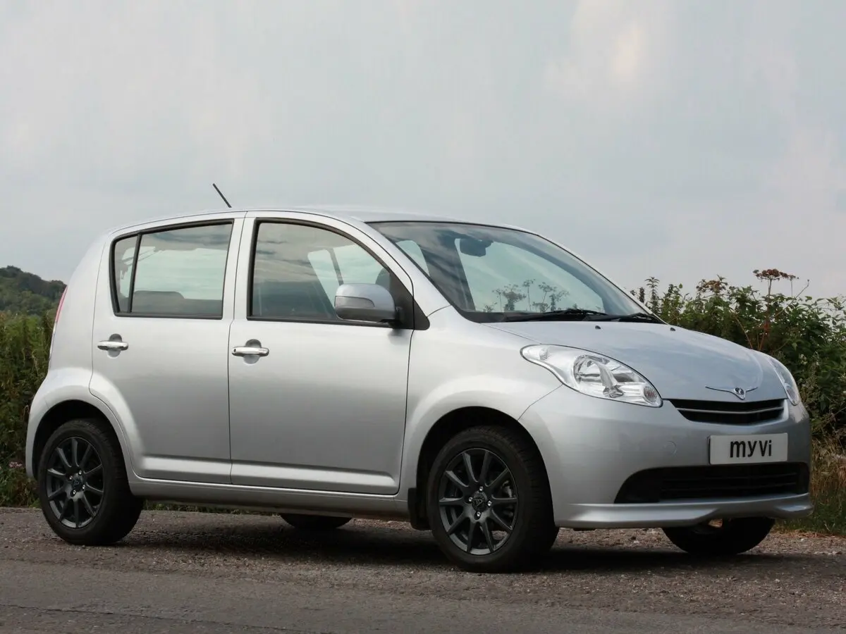 Perodua MyVi 2005 – 2011 Хэтчбек 5 дв. — 照片 2