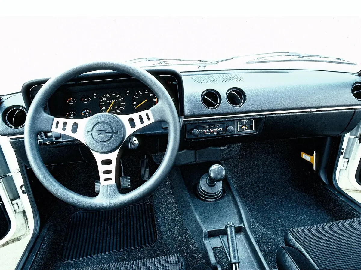 Opel Manta B Купе — сүрөт 5
