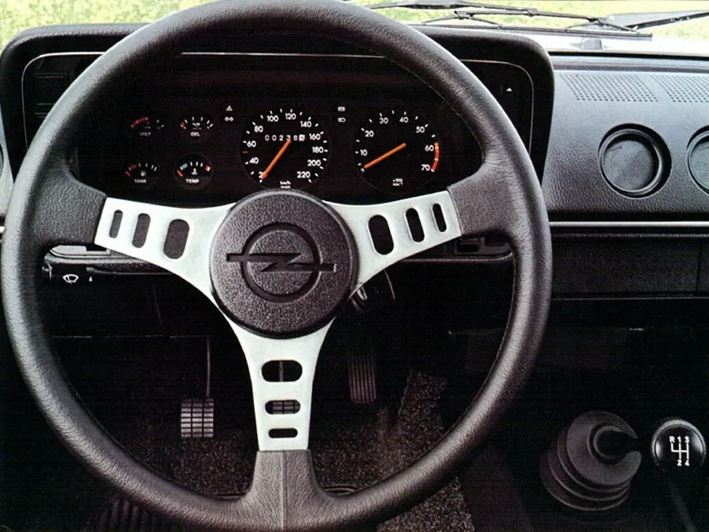 Opel Manta B Купе — сүрөт 7