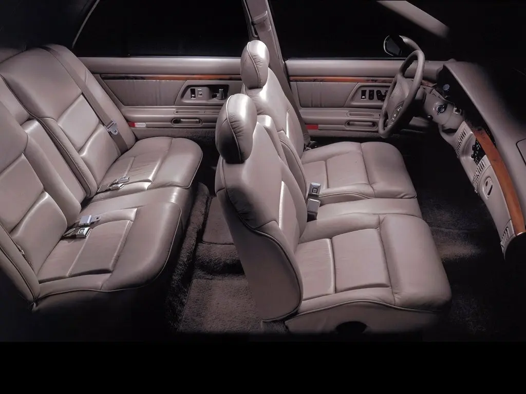 Oldsmobile Ninety-Eight XI Седан — 照片 4