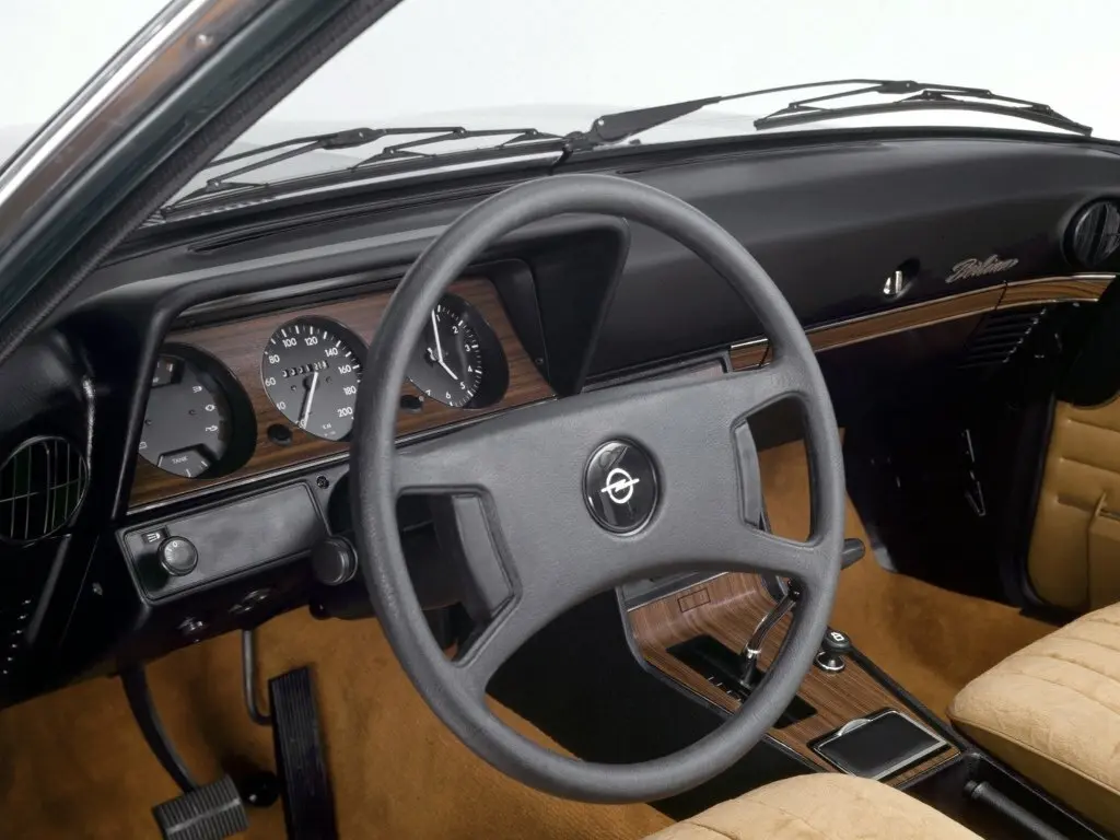 Opel Rekord D Седан — сүрөт 3