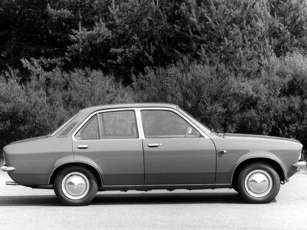 Opel Kadett C Седан — фото 2