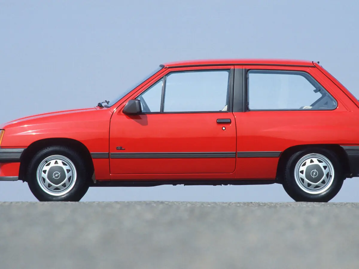 Opel Corsa A Хэтчбек 3 дв. — 照片 2