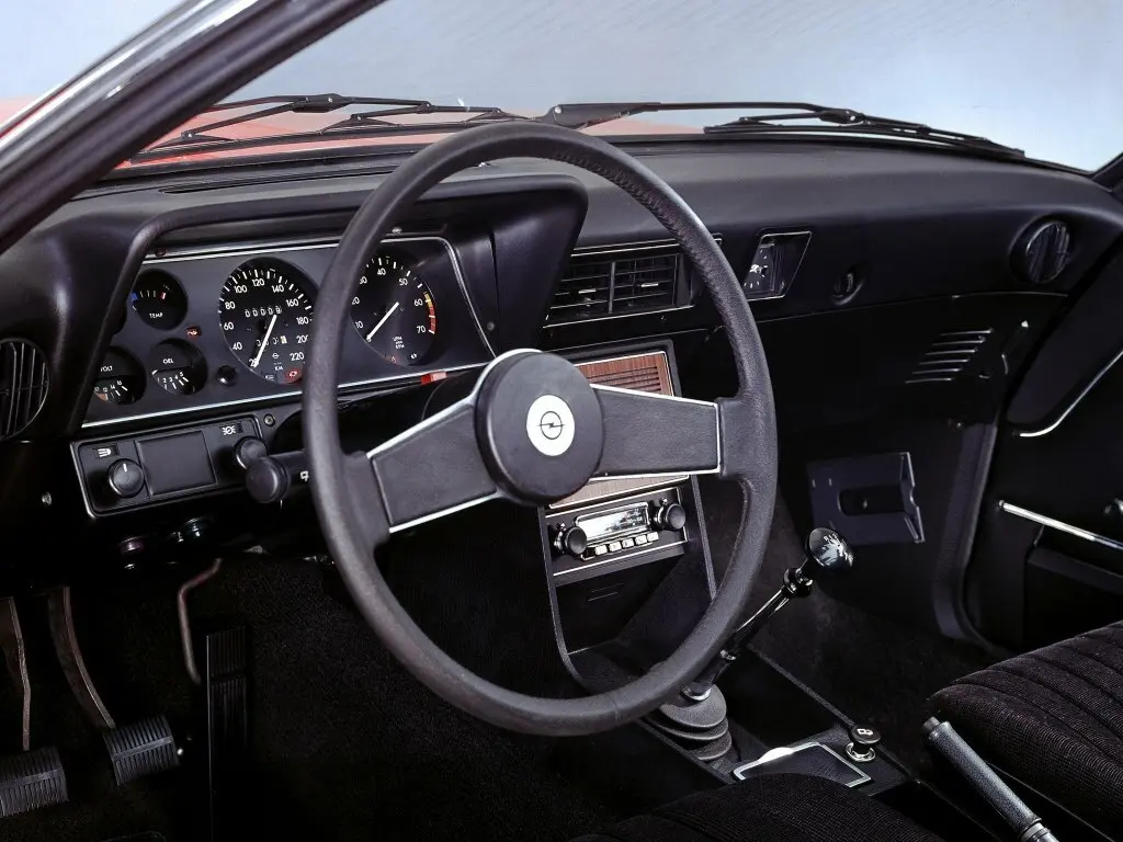 Opel Commodore B Купе — сүрөт 3