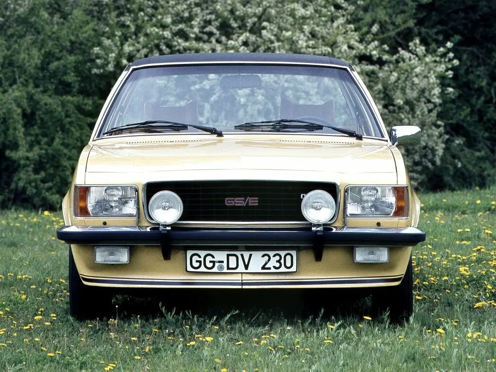 Opel Commodore B Седан — сүрөт 3