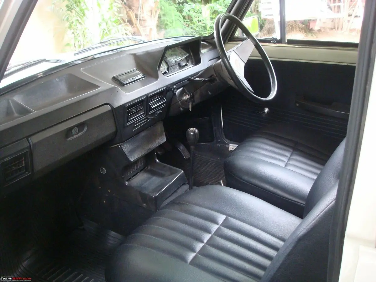 Premier 118NE 1985 – 2001 Седан — сүрөт 3