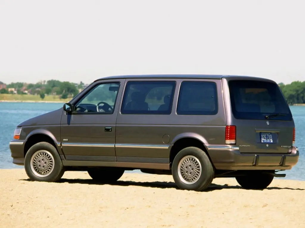 Plymouth Voyager II Минивэн — 照片 3