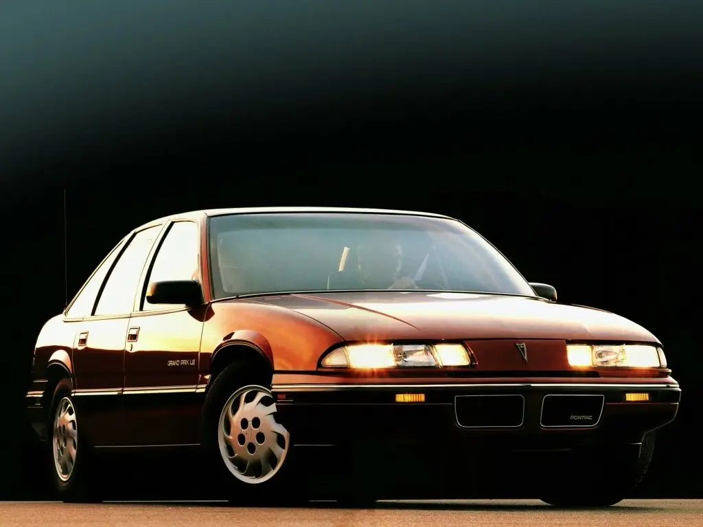 Pontiac Grand Prix V Седан