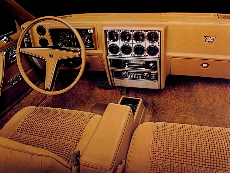 Pontiac Phoenix II Купе — сүрөт 3