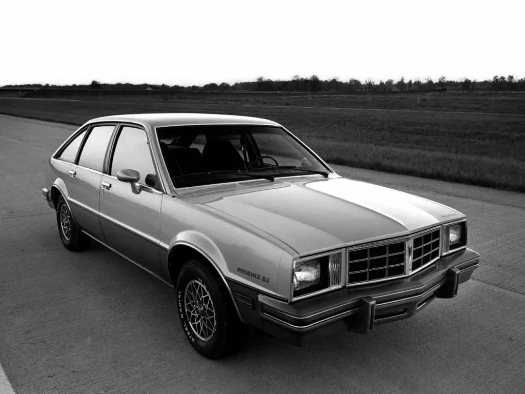 Pontiac Phoenix II Хэтчбек 5 дв.