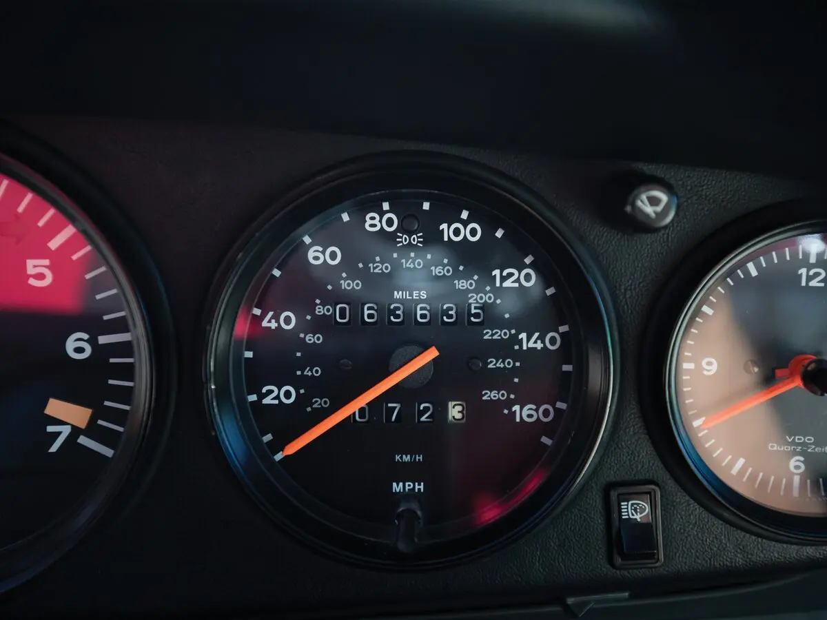 Porsche 911 II (911, 930) Тарга Targa — сүрөт 8