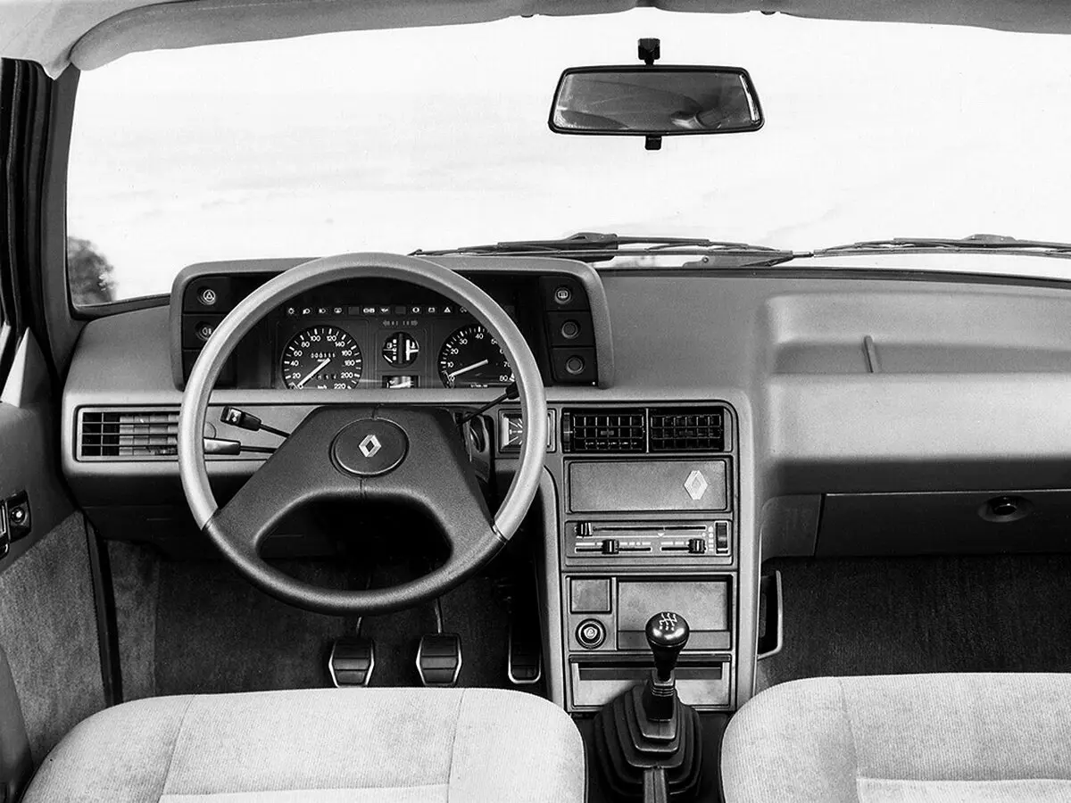 Renault Fuego 1980 – 1985 Хэтчбек 3 дв. — photo 3