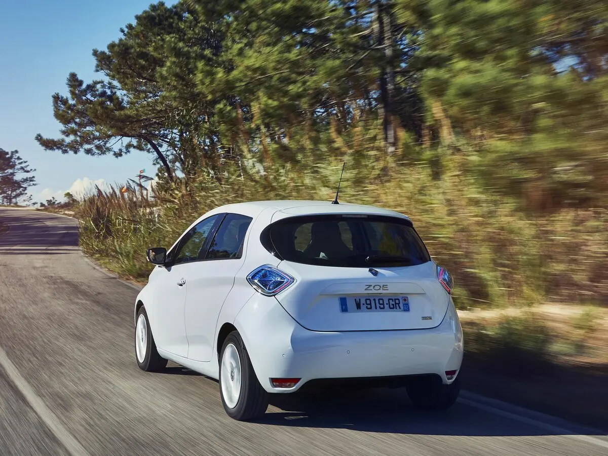 Renault ZOE I Хэтчбек 5 дв. — 照片 4