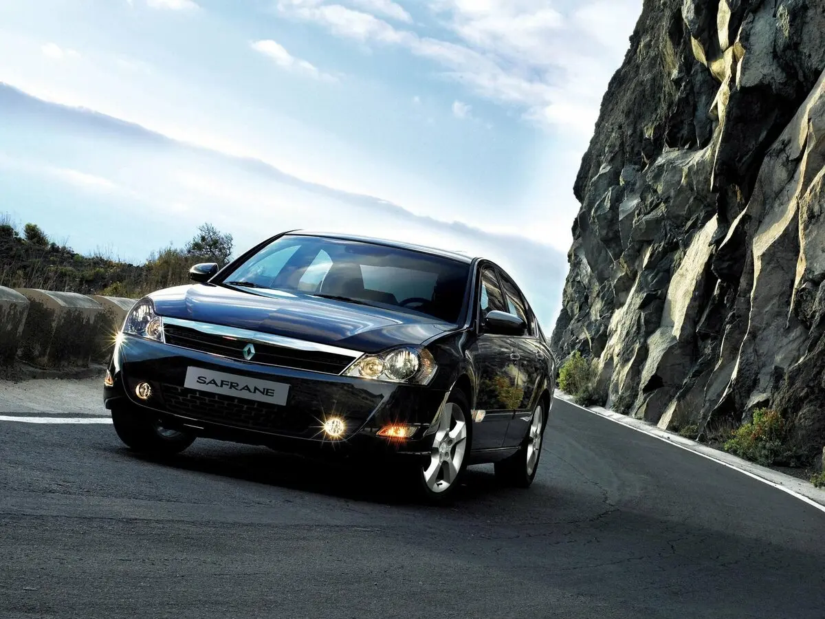 Renault Safrane II Седан — сүрөт 3