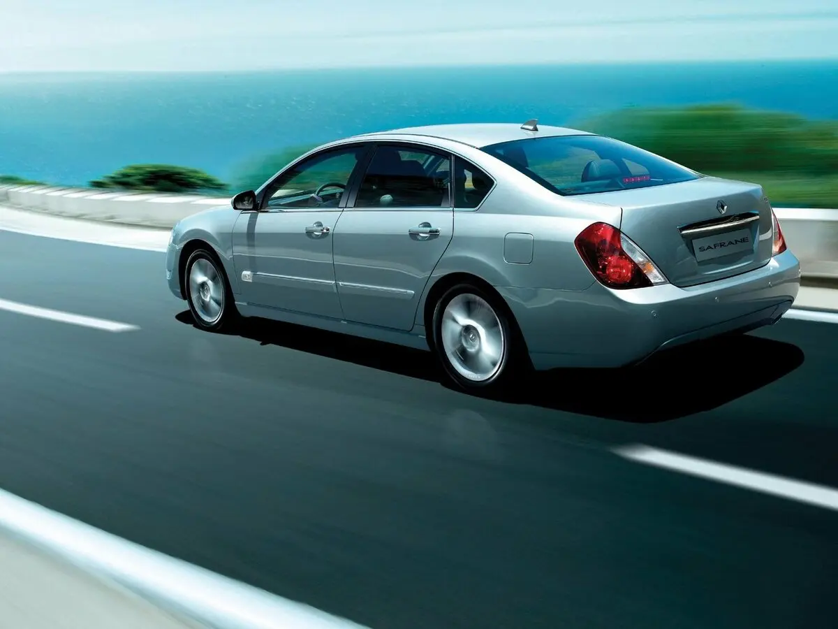 Renault Safrane II Седан — сүрөт 4