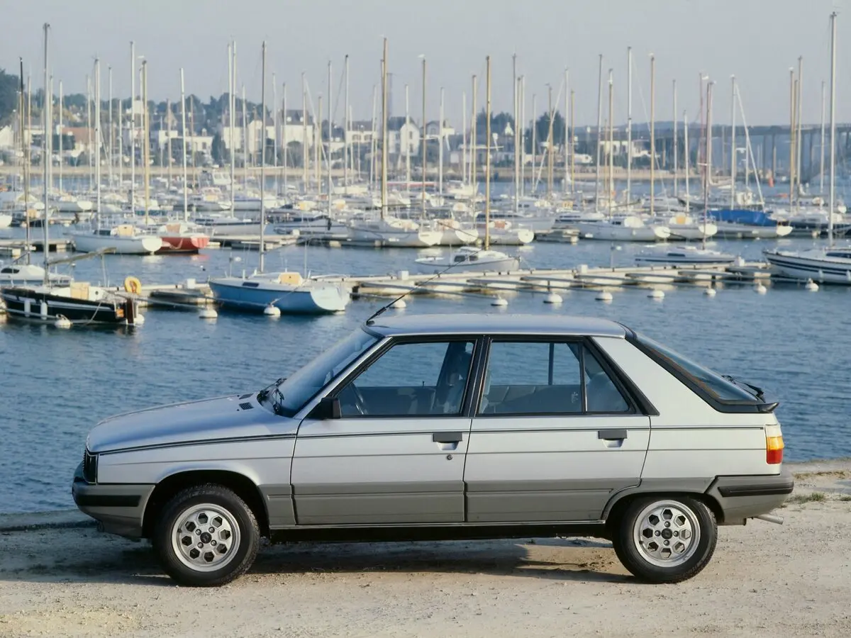 Renault 11 1983 – 1989 Хэтчбек 5 дв. — сүрөт 2