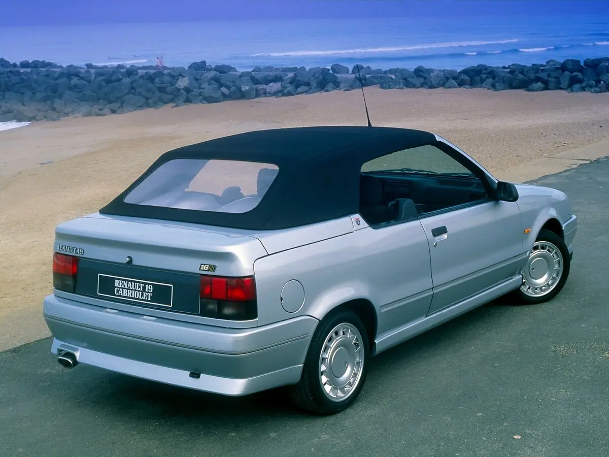 Renault 19 I Кабриолет — сүрөт 4