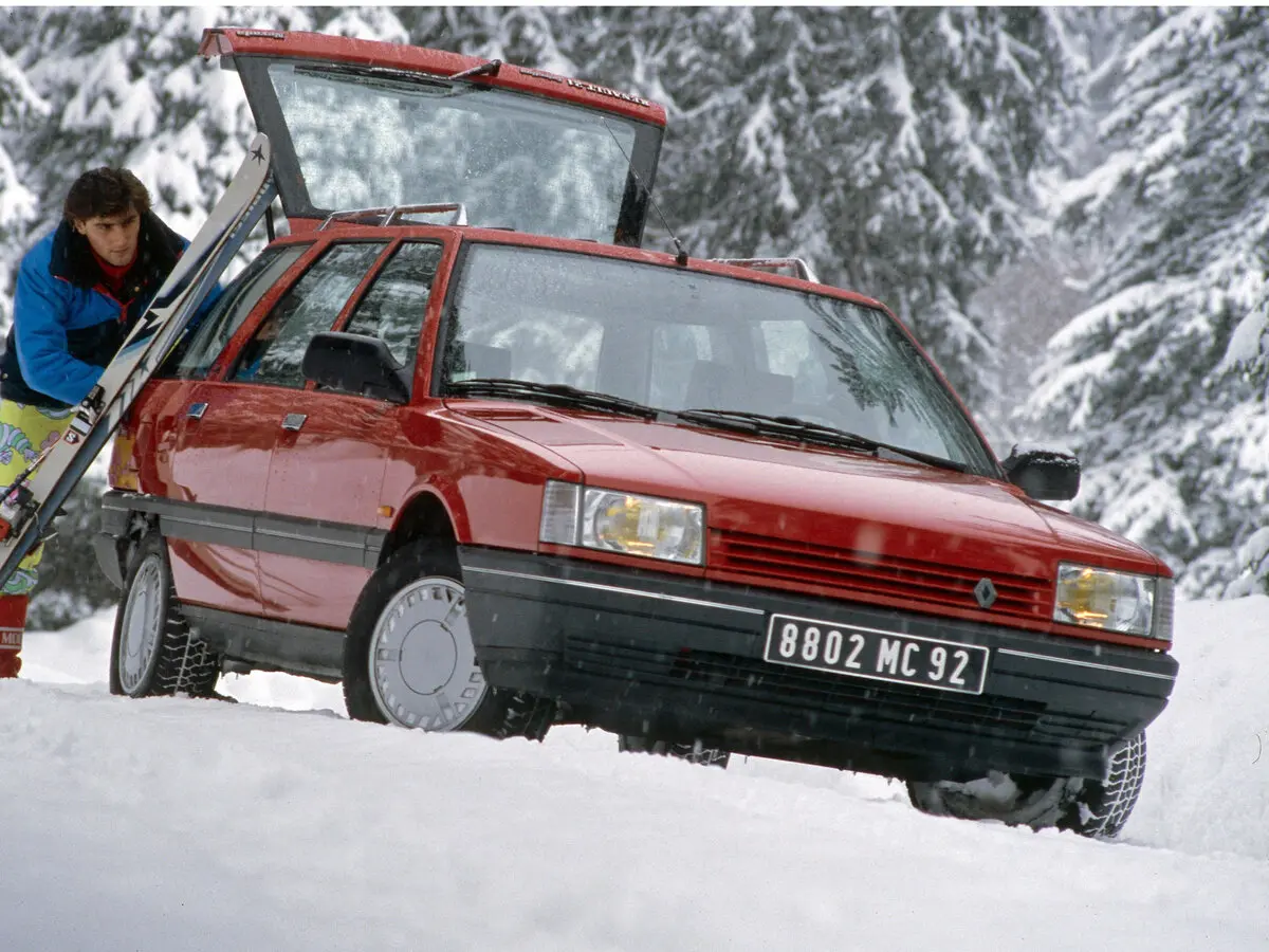 Renault 21 1986 – 1995 Универсал 5 дв.