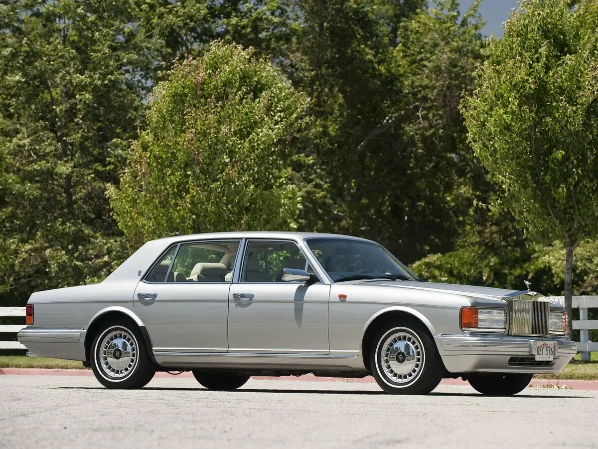 Rolls-Royce Silver Spur Mark IV Седан — сүрөт 2