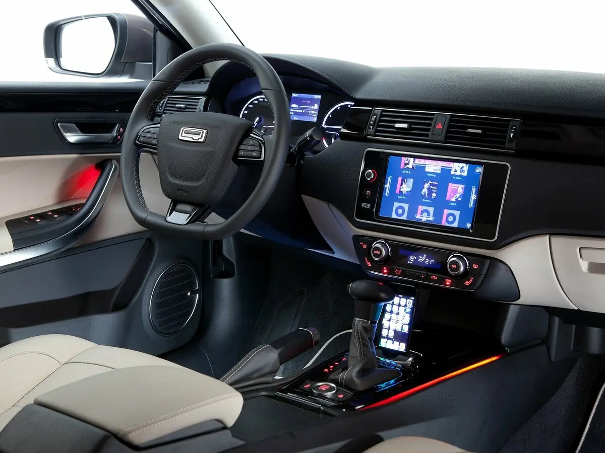 Qoros 3 2014 – 2022 Седан — сүрөт 7