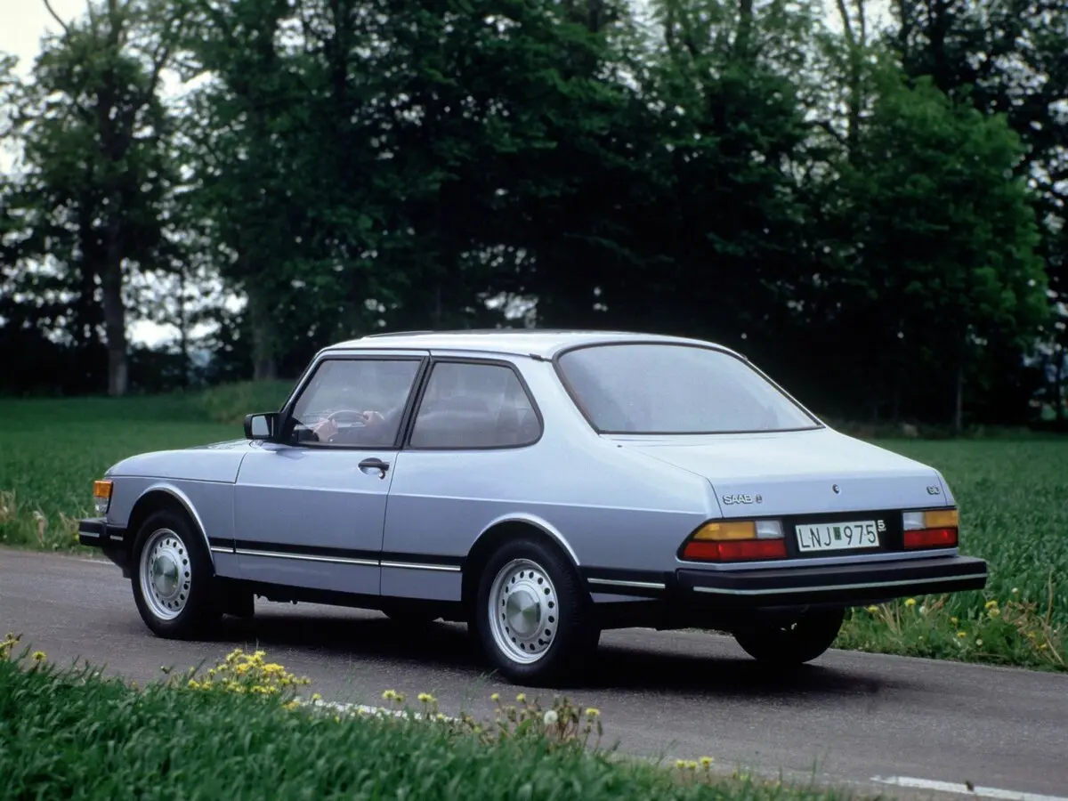 Saab 90 1984 – 1987 Купе — photo 3