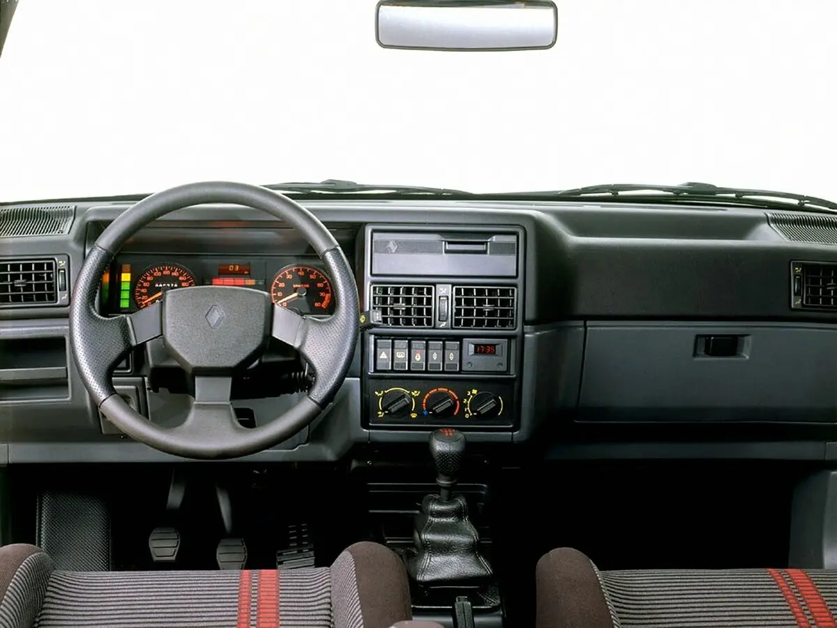 Renault 19 I Хэтчбек 3 дв. — photo 5