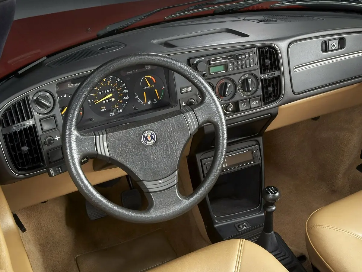 Saab 900 I Хэтчбек 3 дв. — сүрөт 5