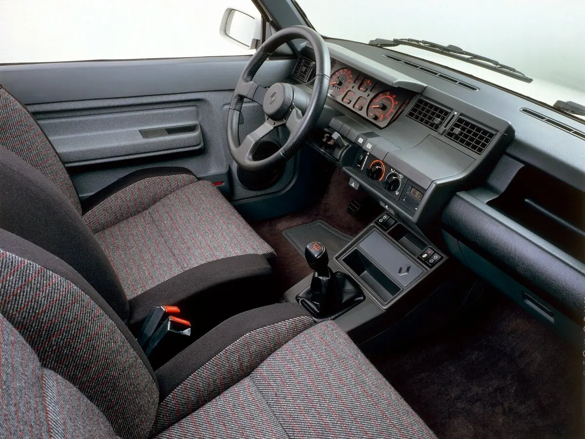Renault 5 II Хэтчбек 3 дв. — сүрөт 4