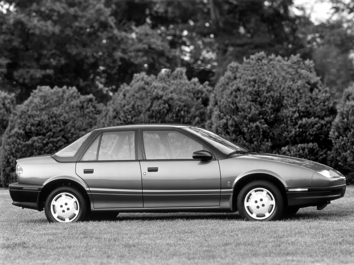 Saturn SL I Седан — сүрөт 2