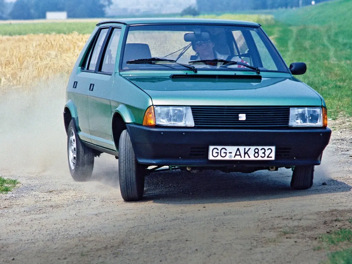 SEAT Ronda 1982 – 1988 Хэтчбек 5 дв. — photo 3