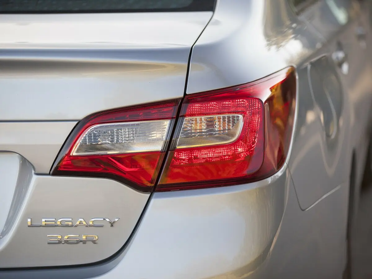 Subaru Legacy VI Седан — фото 14