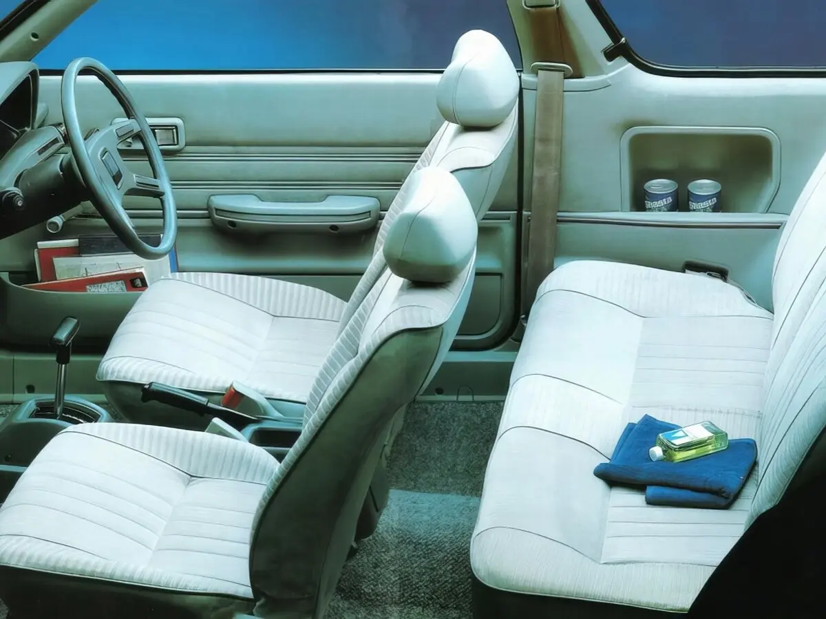 Subaru Leone II Хэтчбек 3 дв. — photo 3