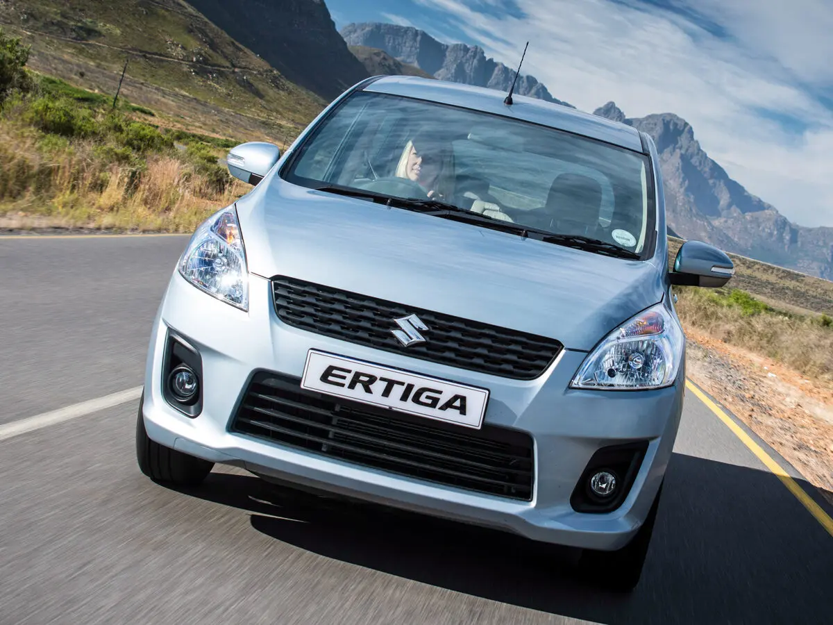 Suzuki Ertiga I Компактвэн — сүрөт 3