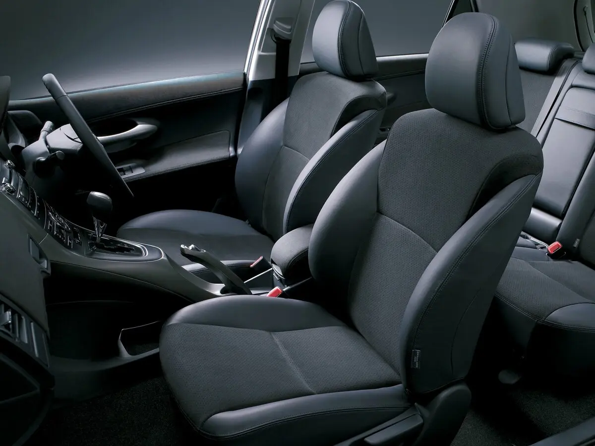 Toyota Blade I (E150) Хэтчбек 5 дв. — фото 6