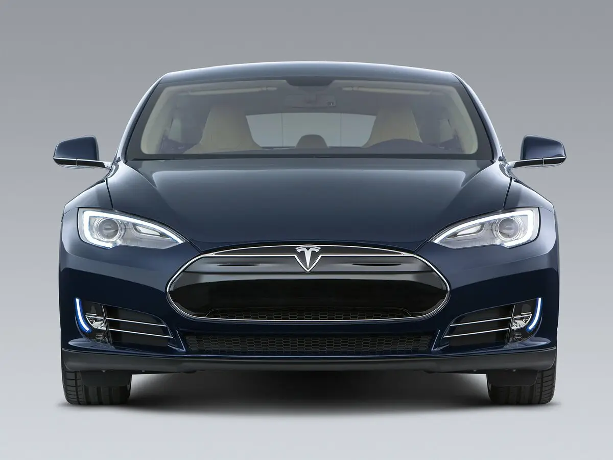 Tesla Model S I Лифтбек — фото 3