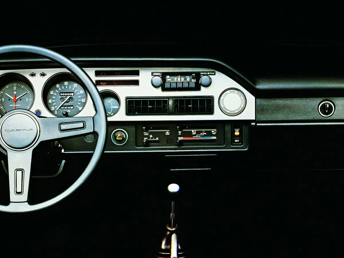Toyota Carina II (A40, A50) Седан — 照片 4