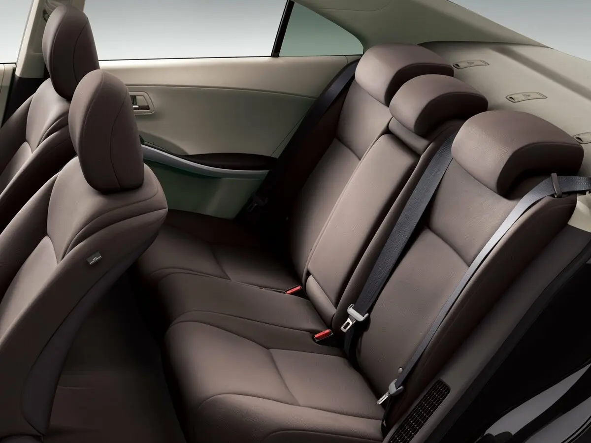 Toyota Sai 2009 – 2017 Седан — фото 6