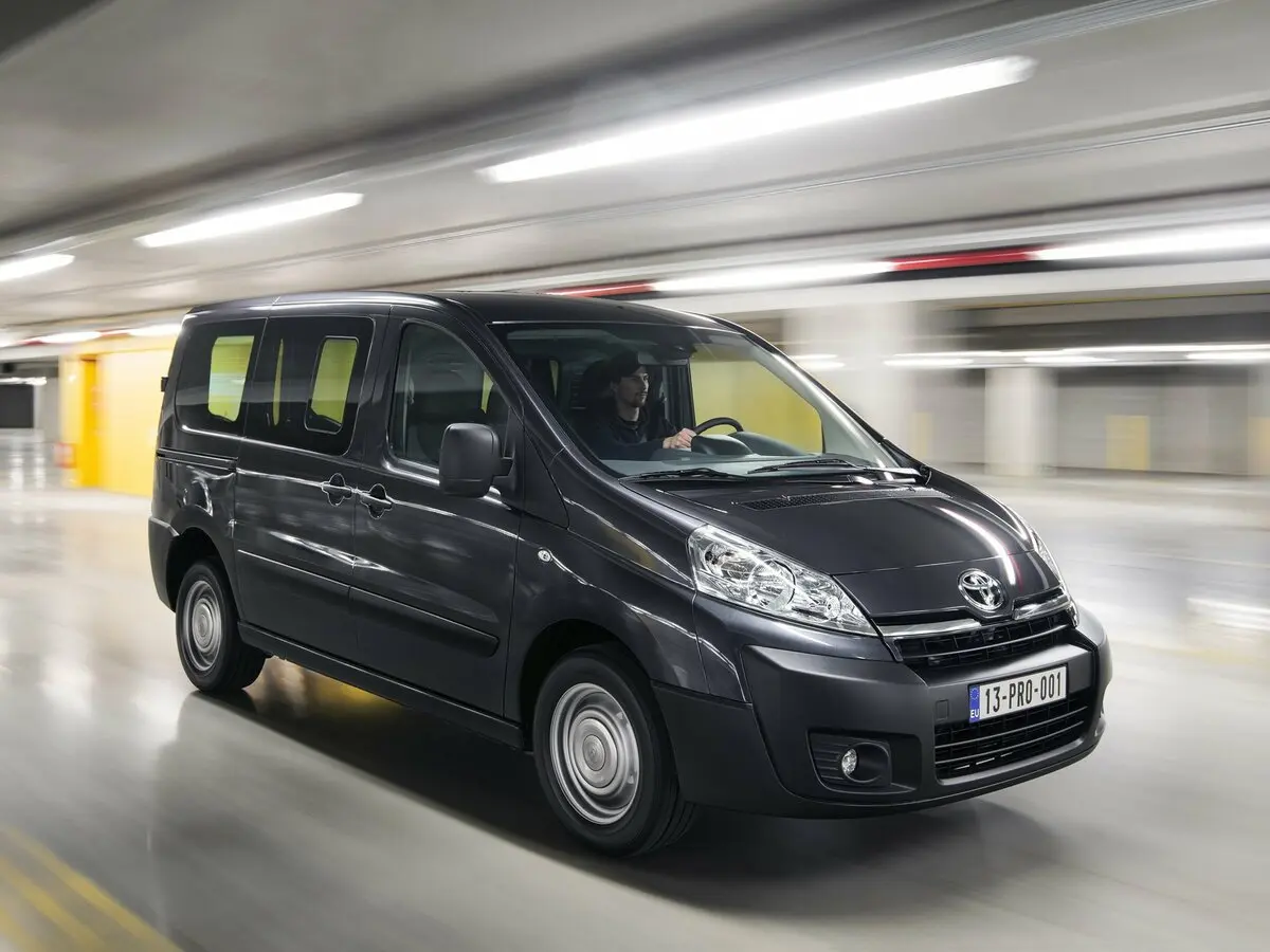 Toyota ProAce I Минивэн
